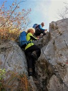 34 Passaggio attrezzato su roccetta 